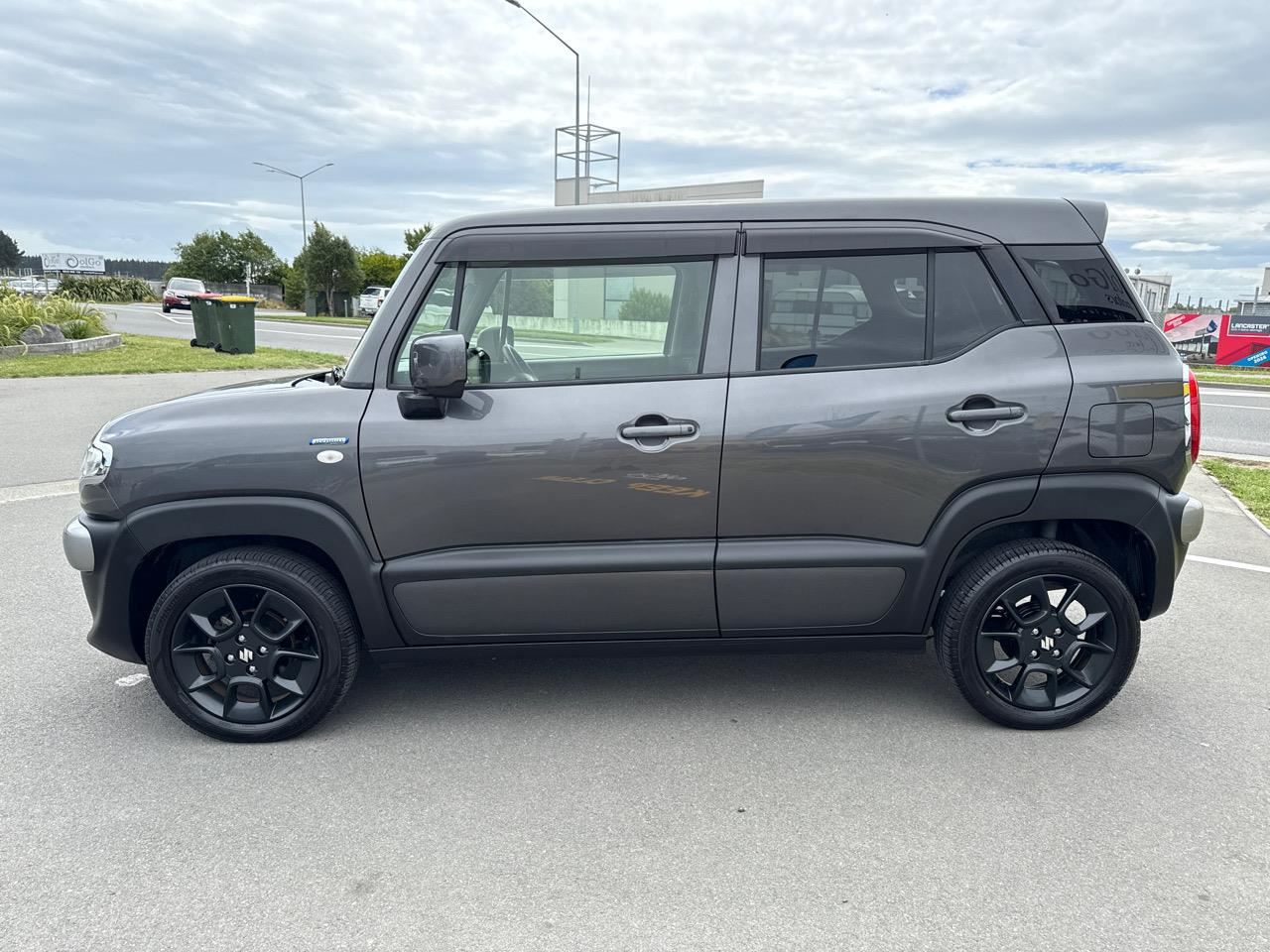 Vehicle image 5