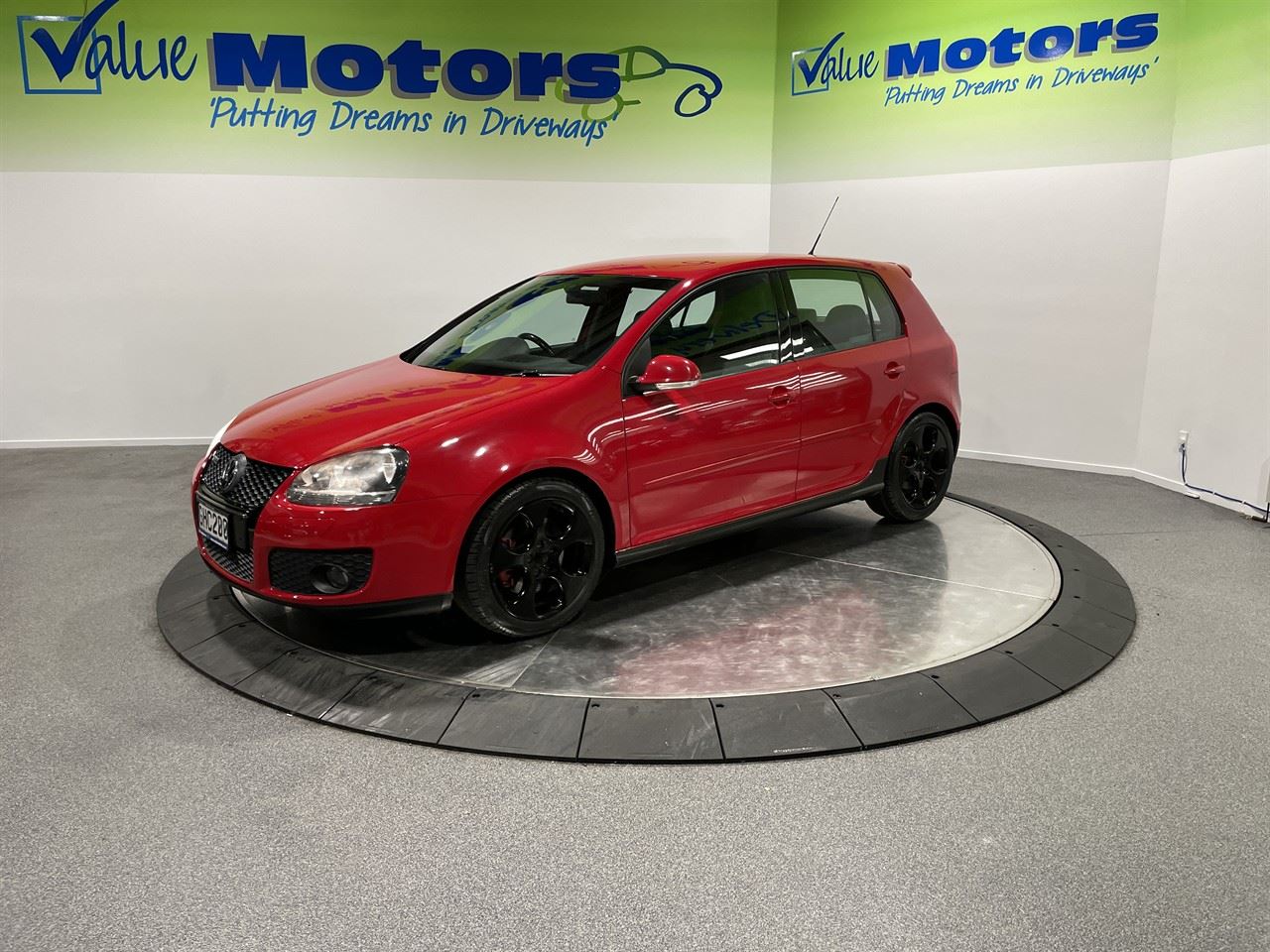 Vehicle image 3