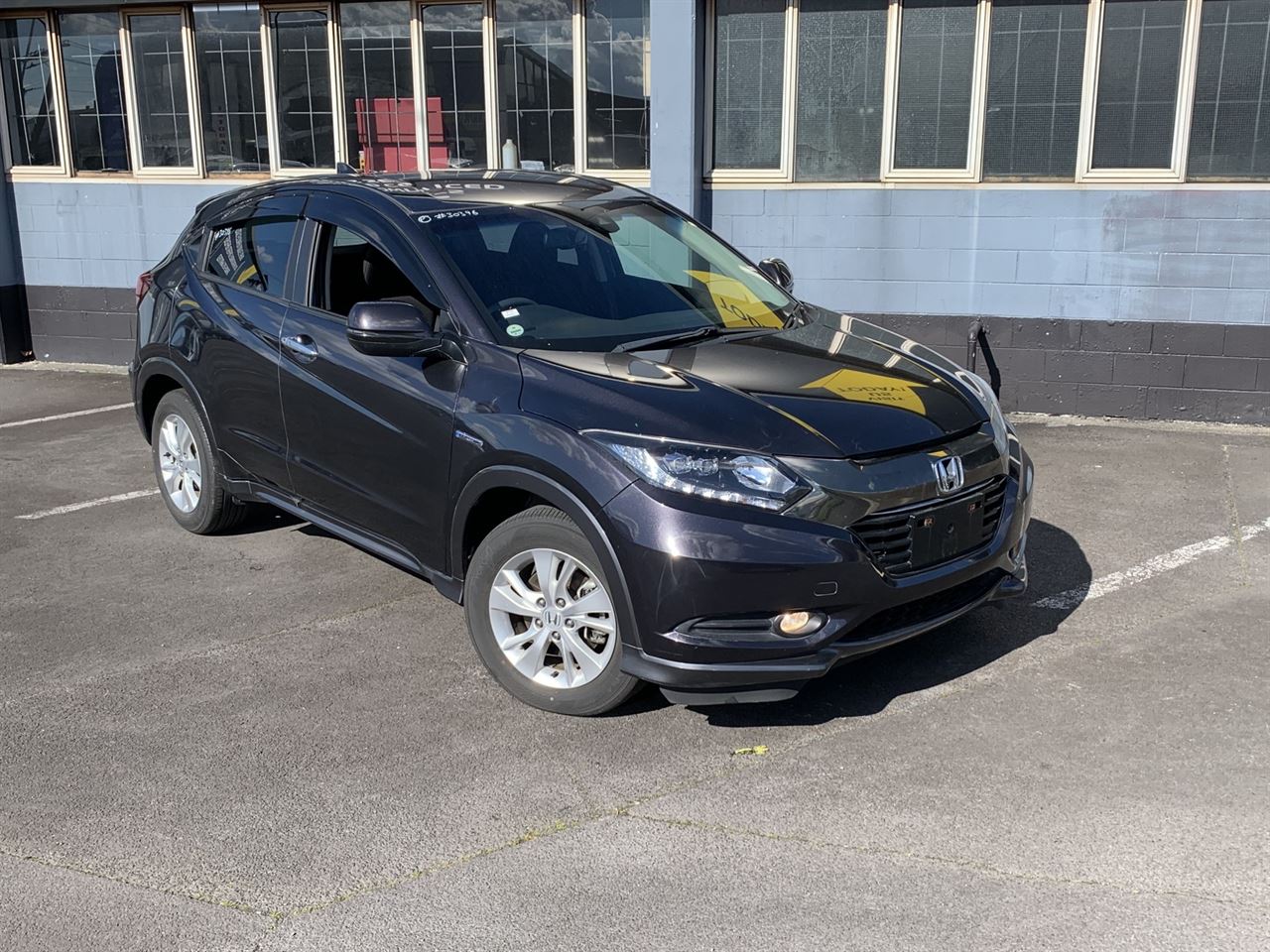 Vehicle image 3