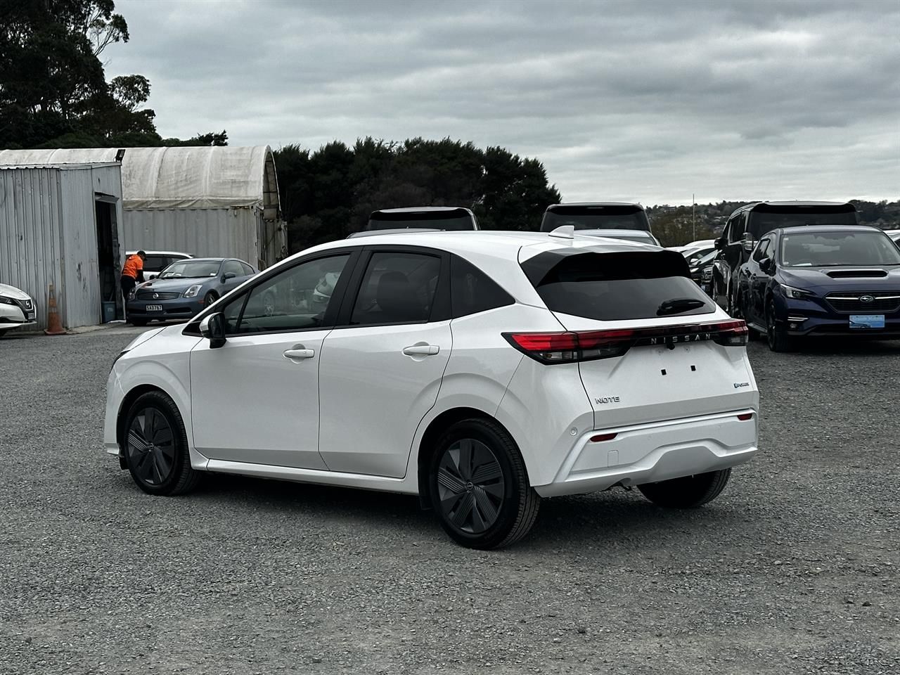 Vehicle image 5