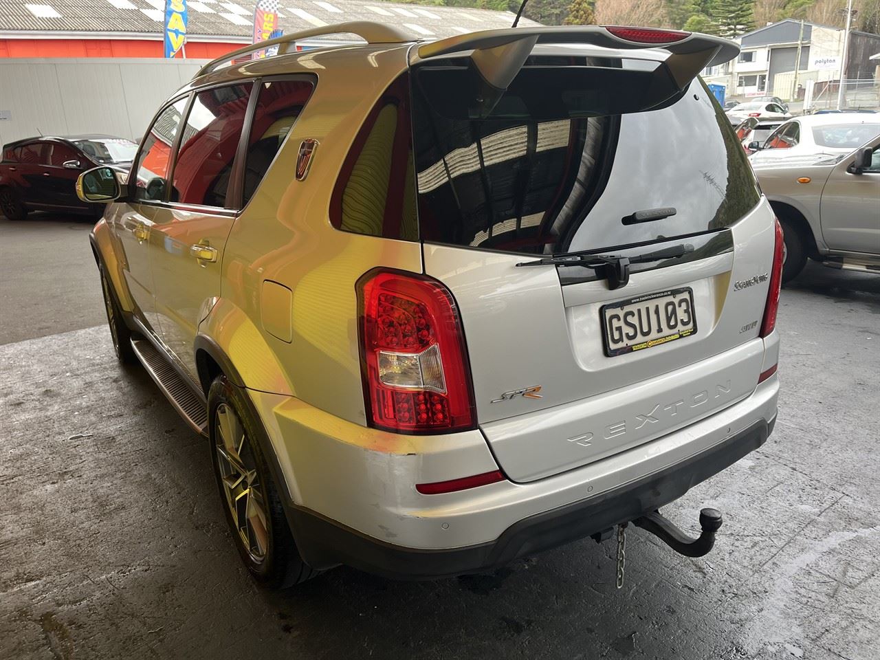 Vehicle image 4