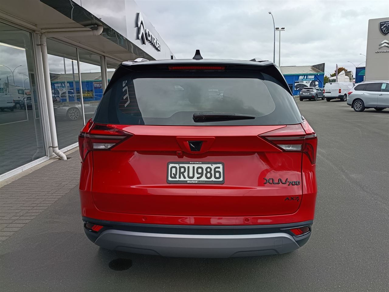 Vehicle image 4