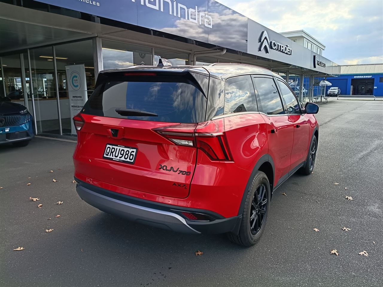 Vehicle image 5