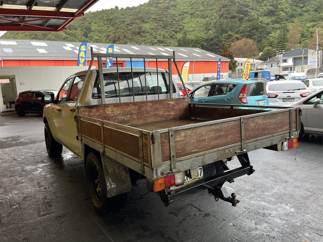 Vehicle image 4