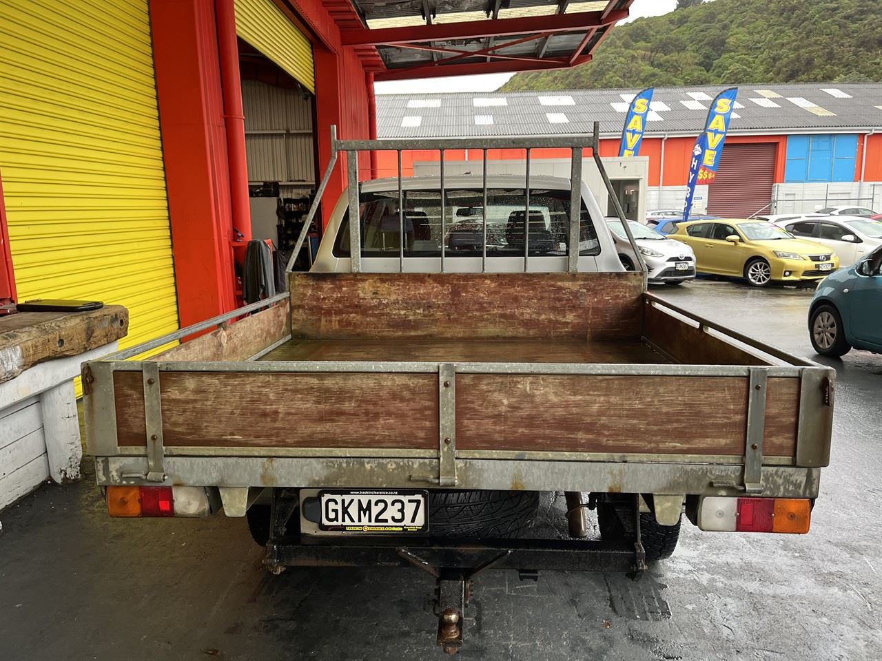 Vehicle image 5