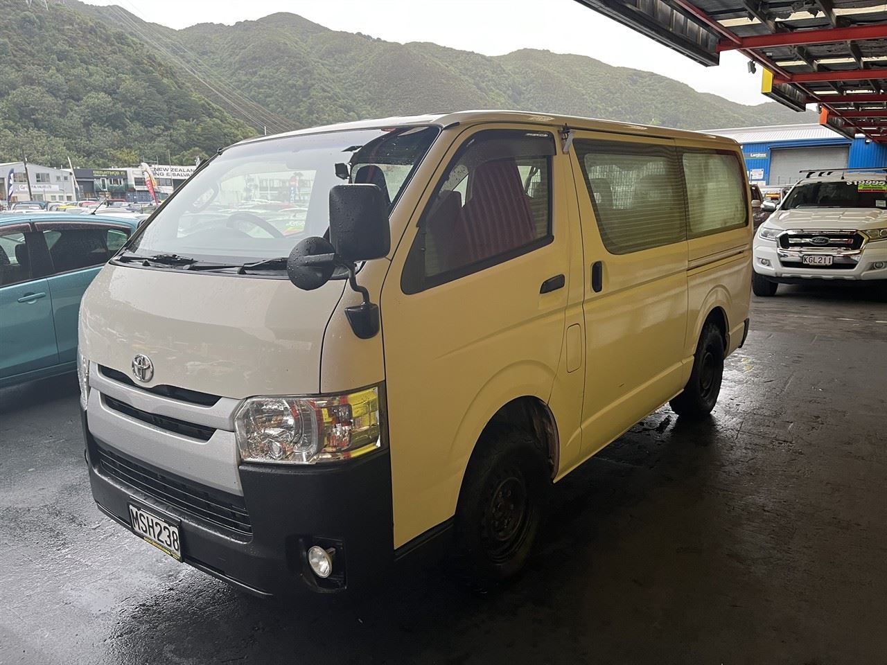 Vehicle image 3