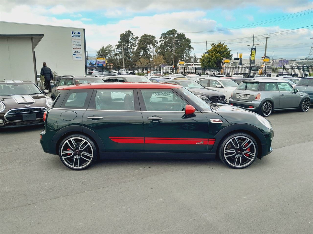 Vehicle image 3