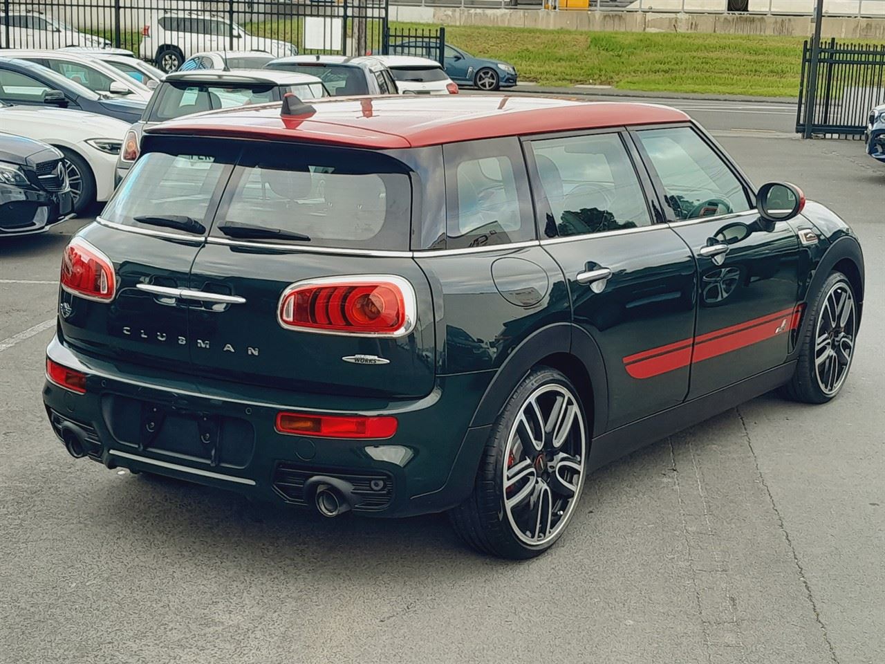 Vehicle image 4