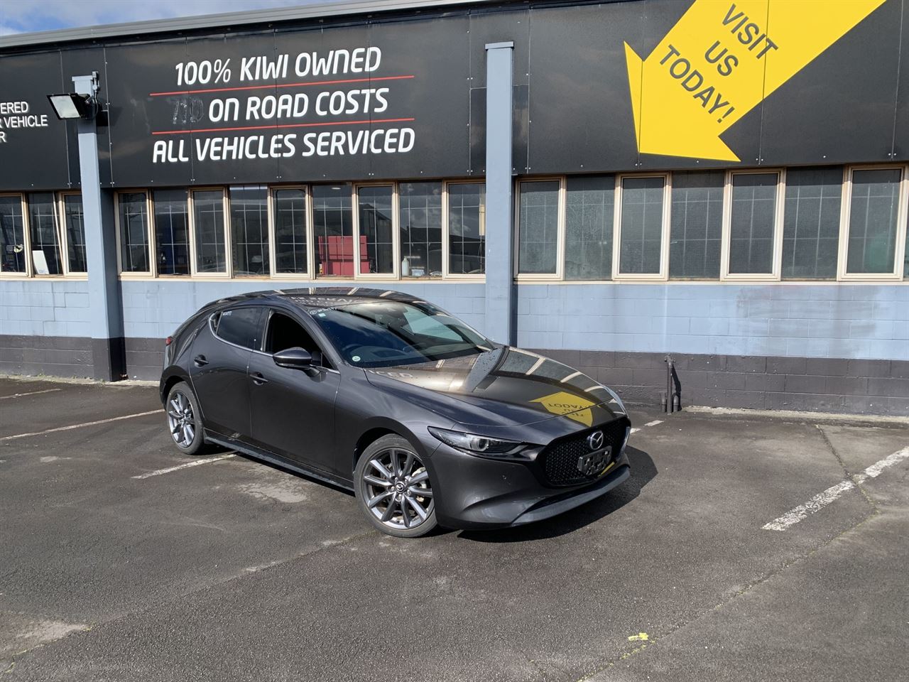 Vehicle image 4