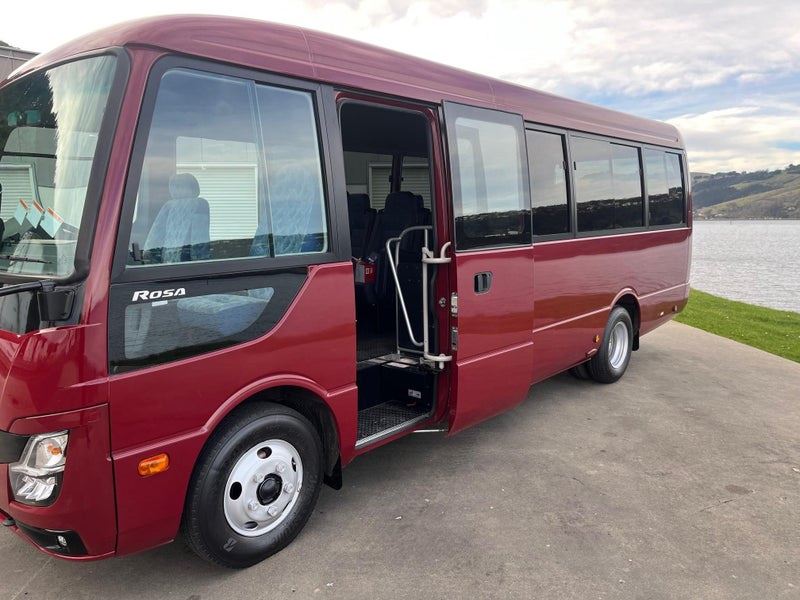 Vehicle image 5