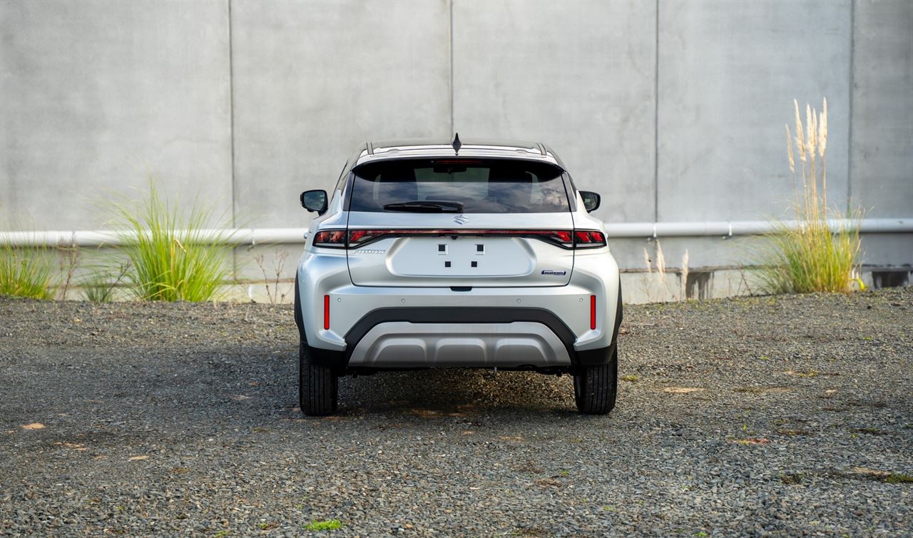 Vehicle image 4