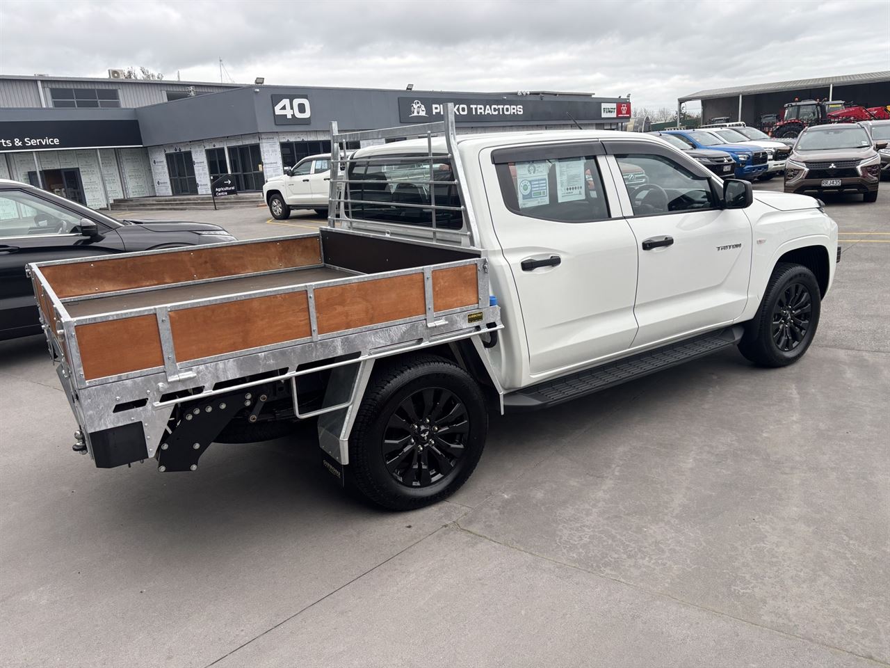 Vehicle image 3