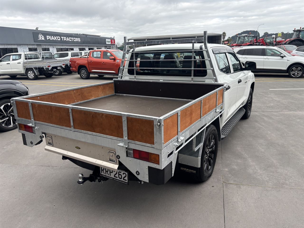 Vehicle image 4