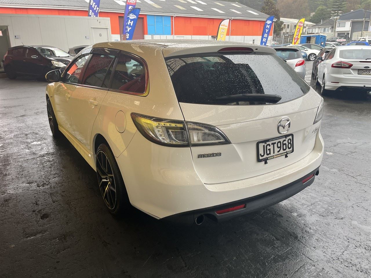 Vehicle image 4
