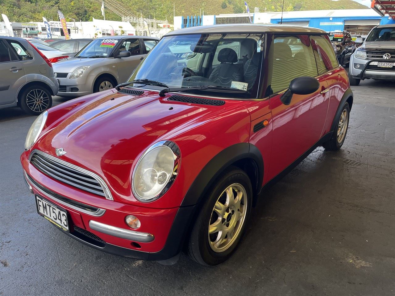 Vehicle image 3