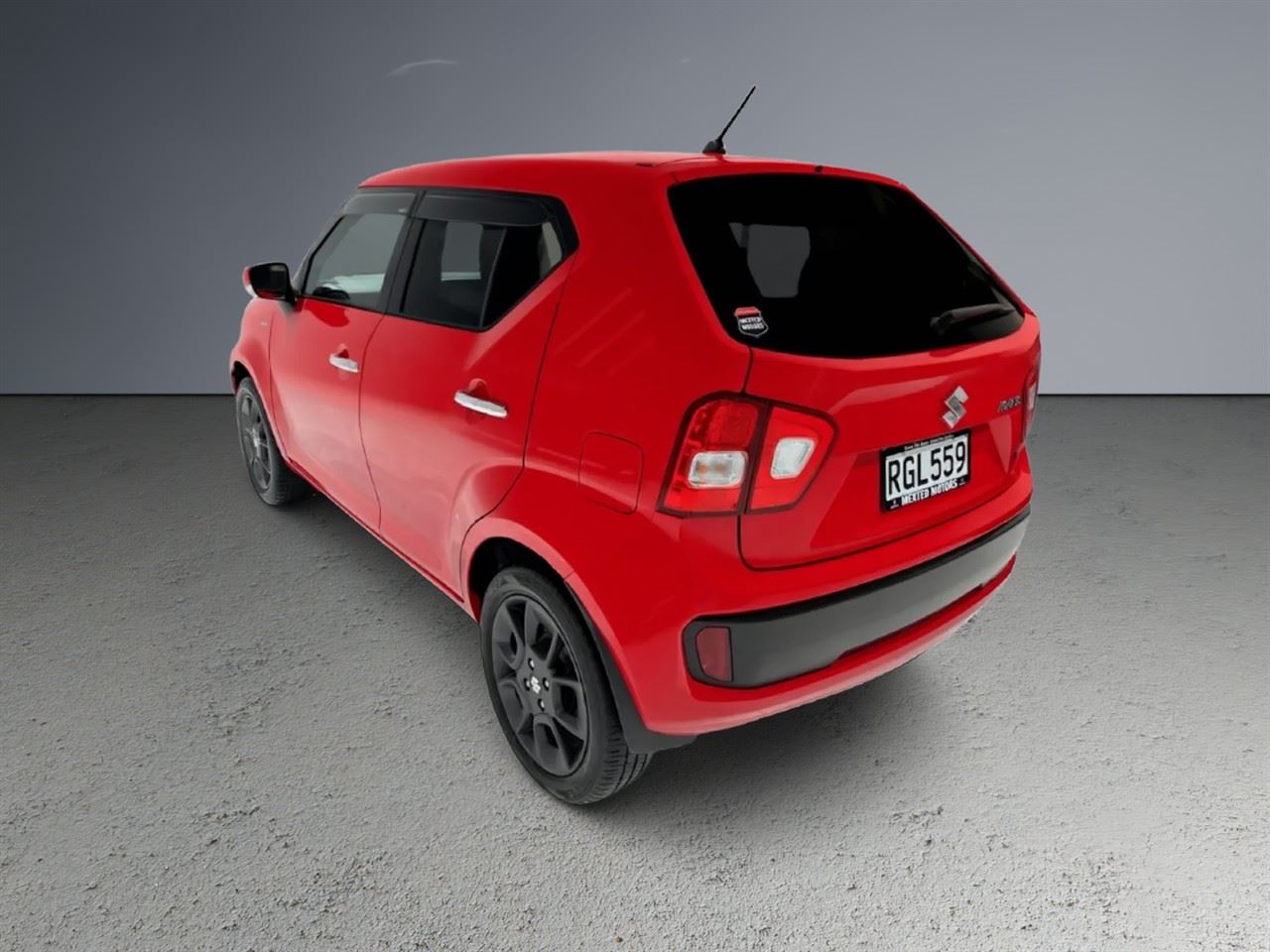 Vehicle image 4