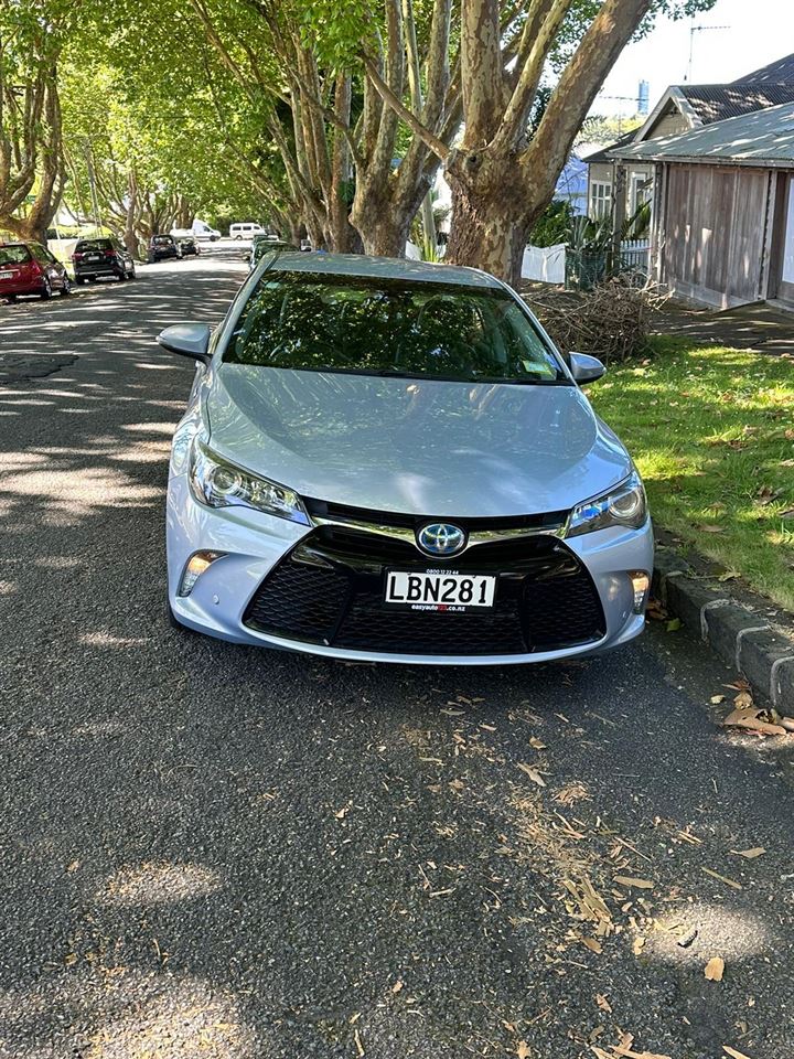 Vehicle image 3