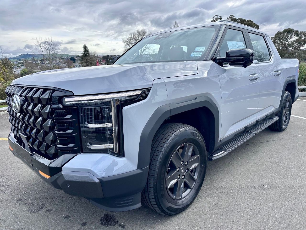 Vehicle image 3