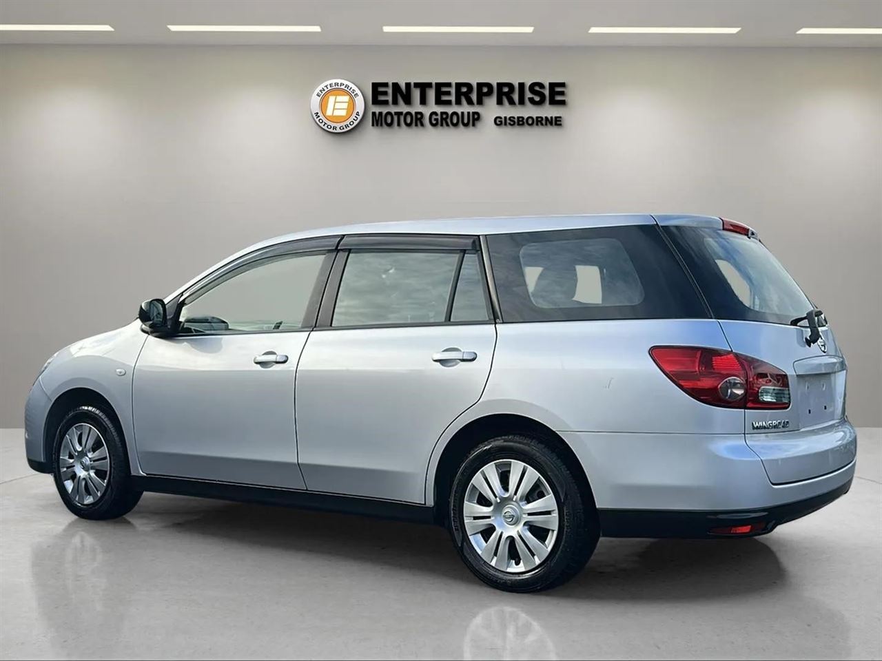 Vehicle image 5