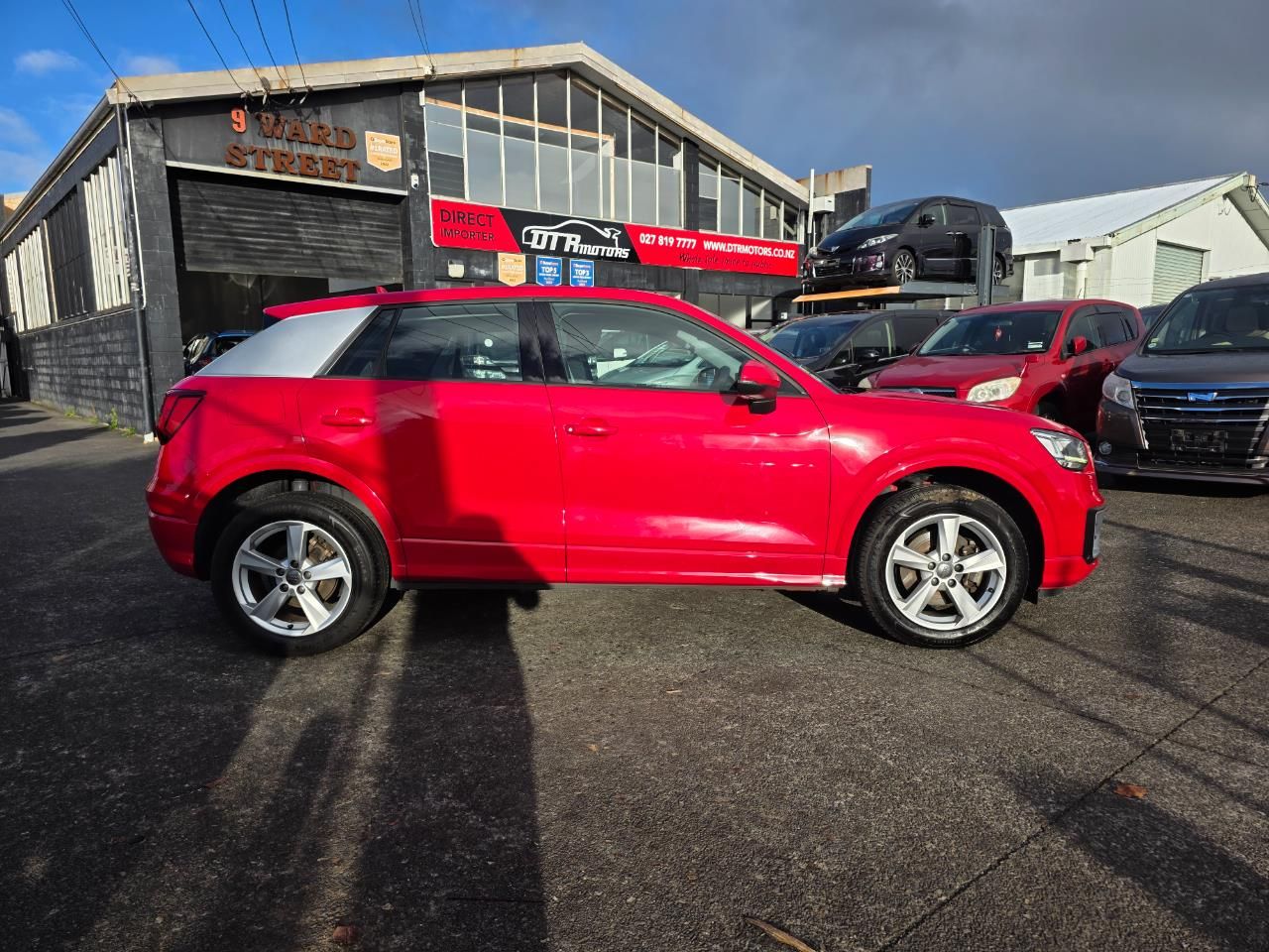 Vehicle image 4