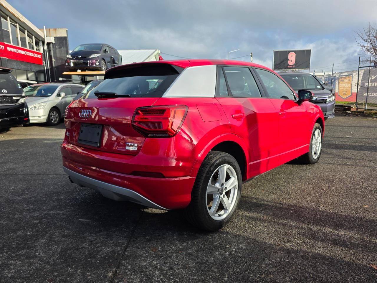 Vehicle image 5