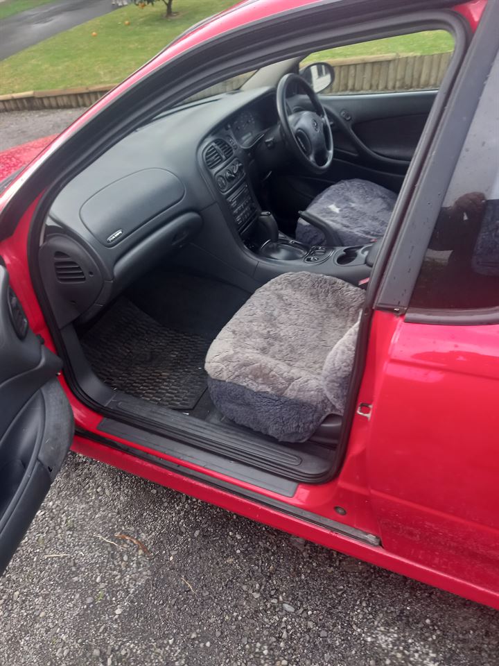 Vehicle image 4