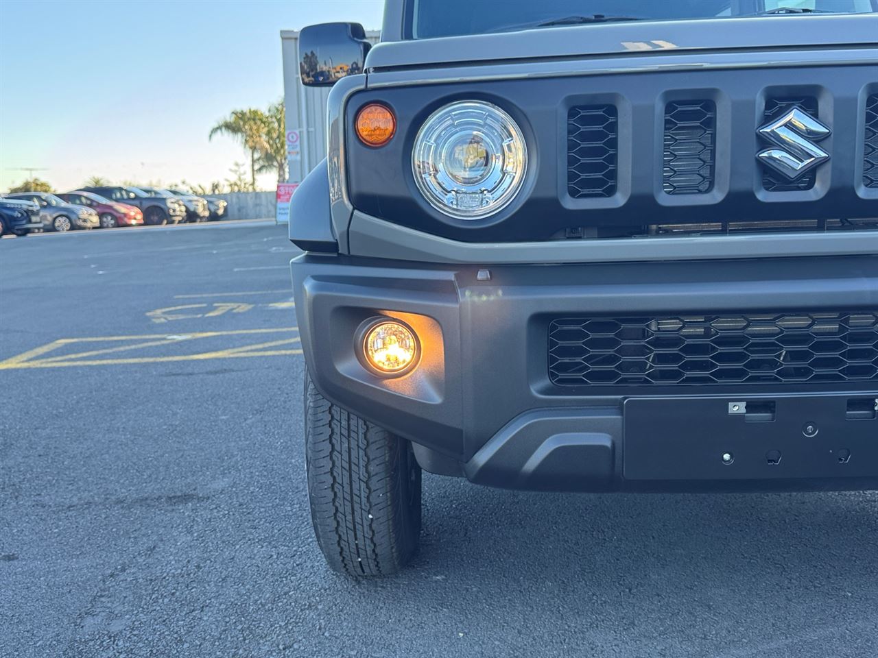 Vehicle image 4