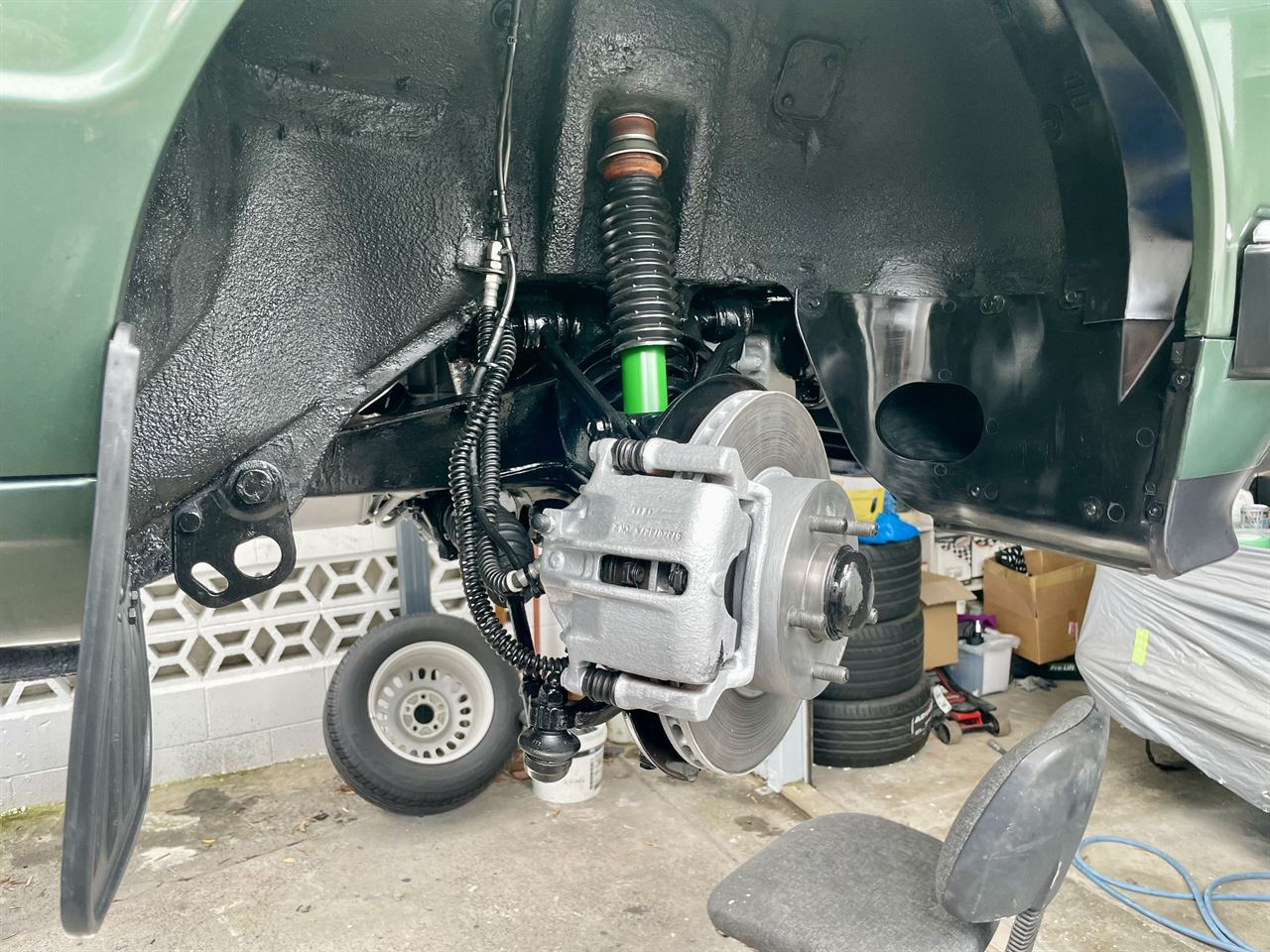 Vehicle image 4