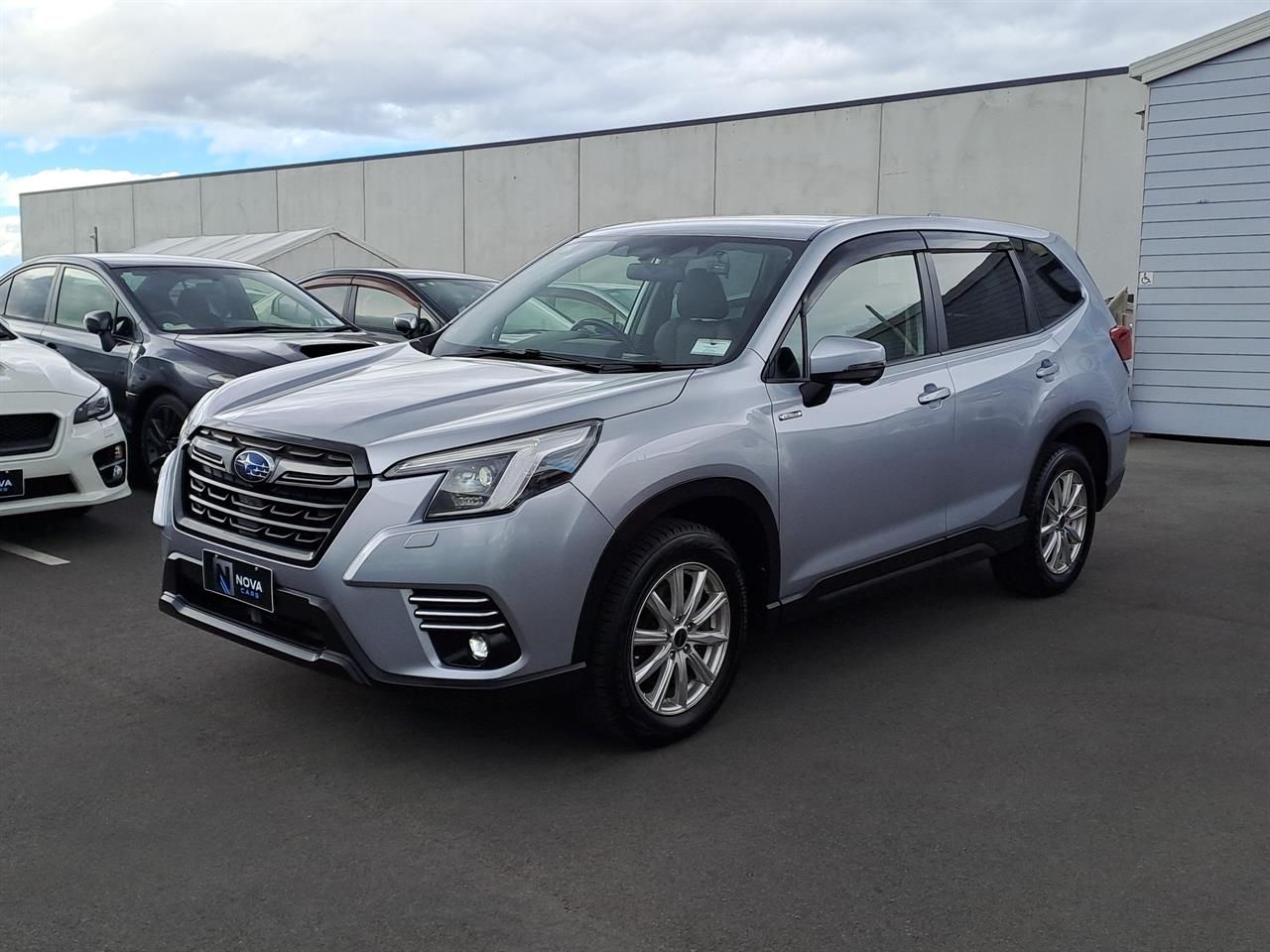 Vehicle image 3