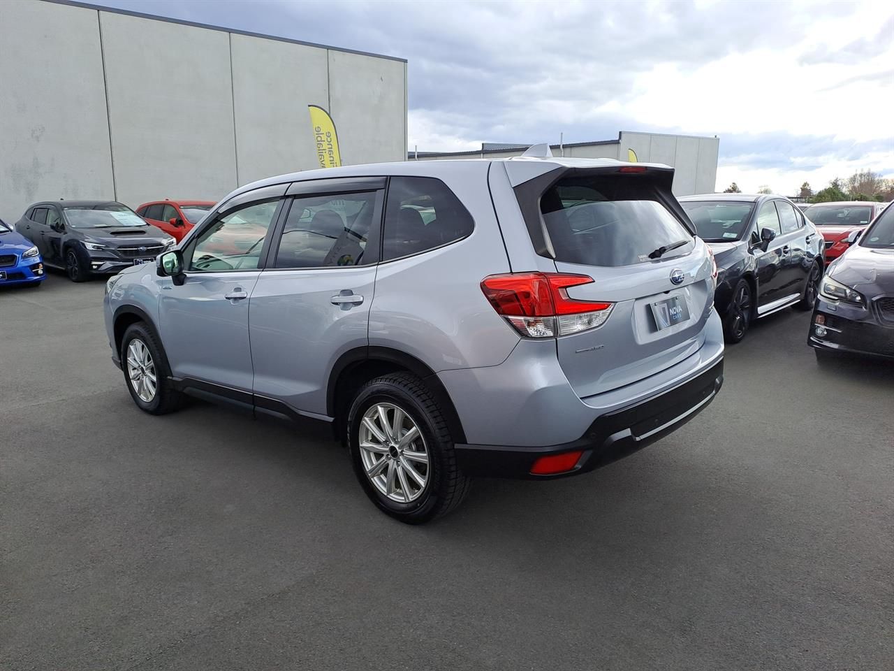 Vehicle image 5