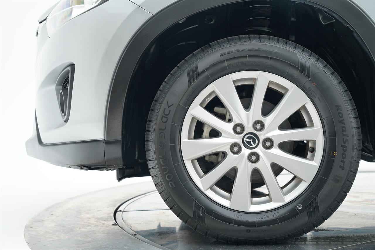 Vehicle image 5