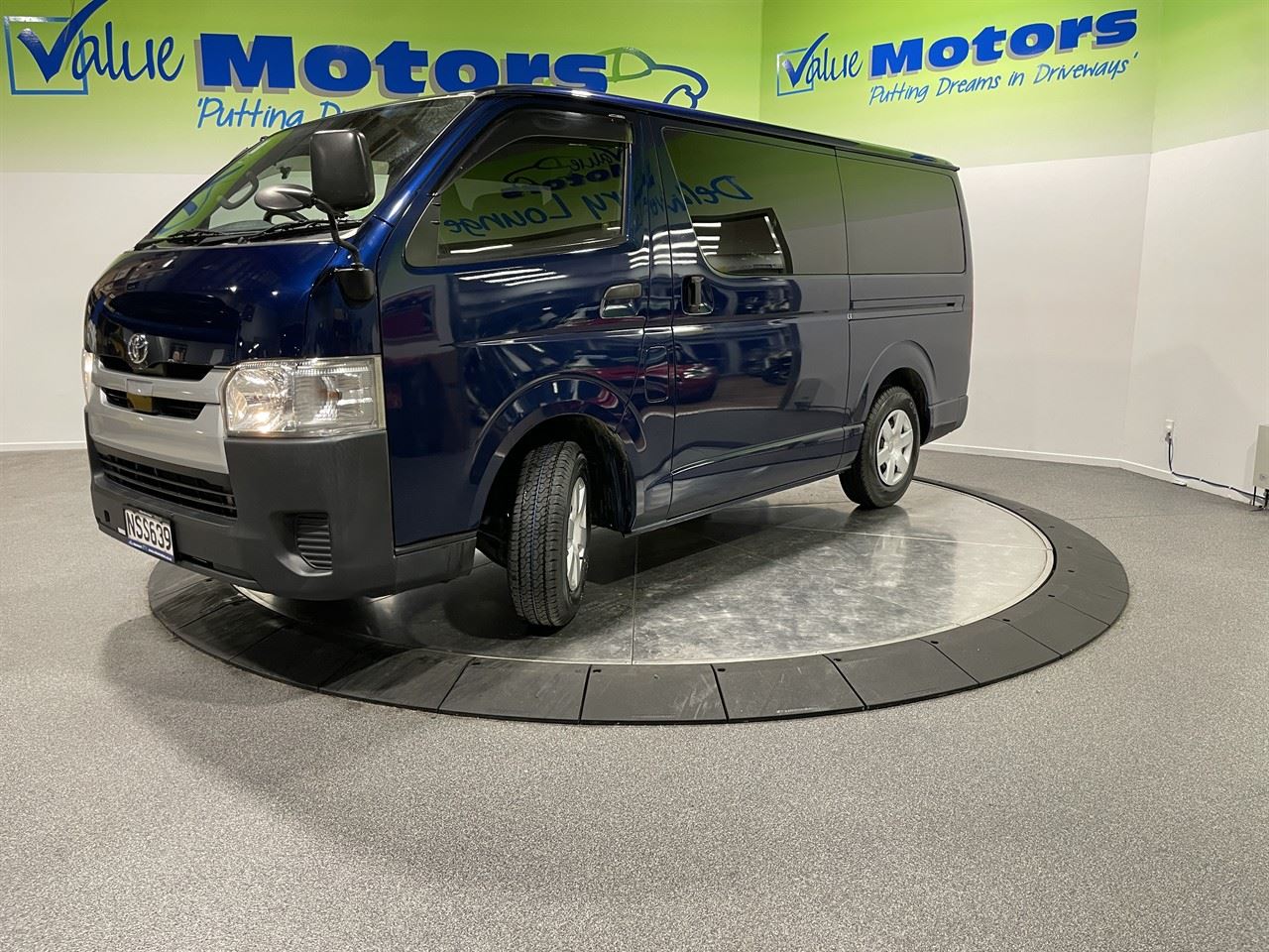 Vehicle image 4