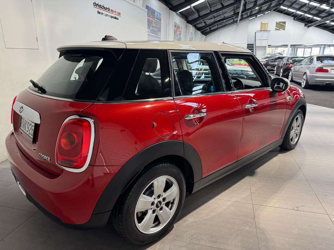 Vehicle image 5