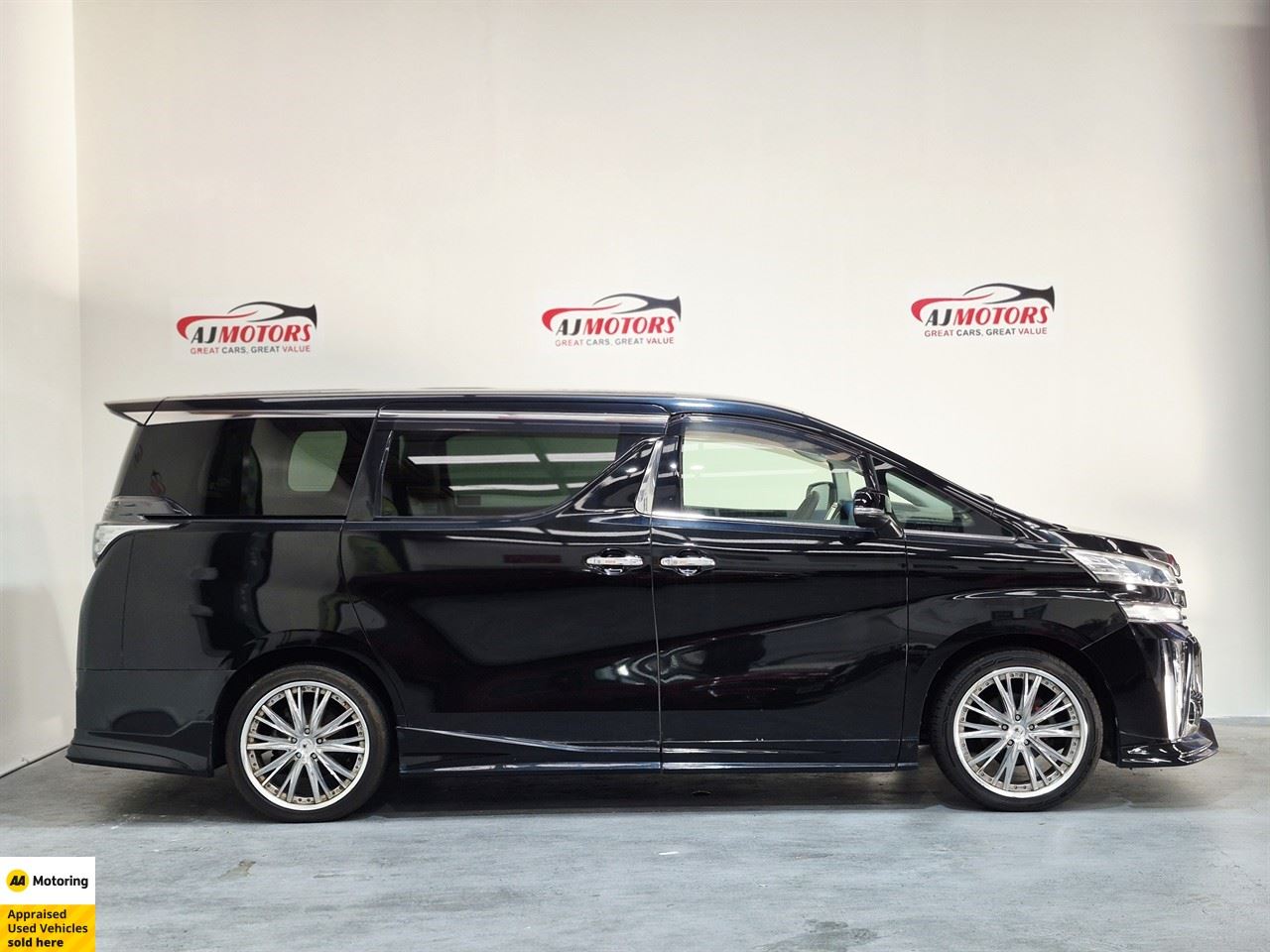 Vehicle image 3