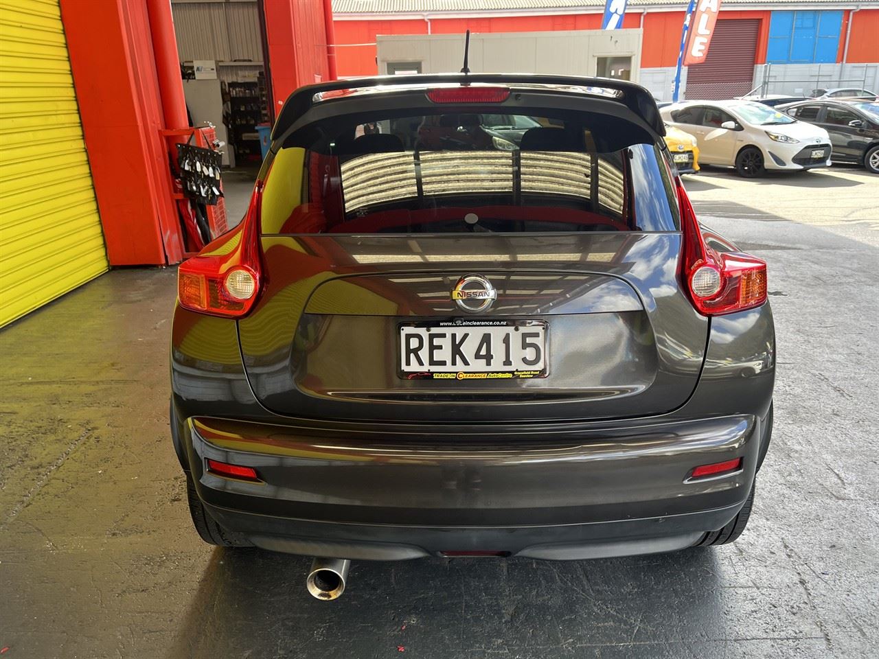 Vehicle image 5