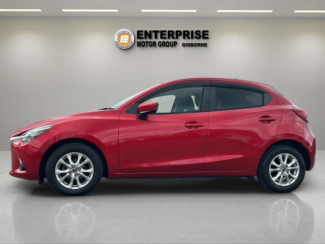 Vehicle image 4