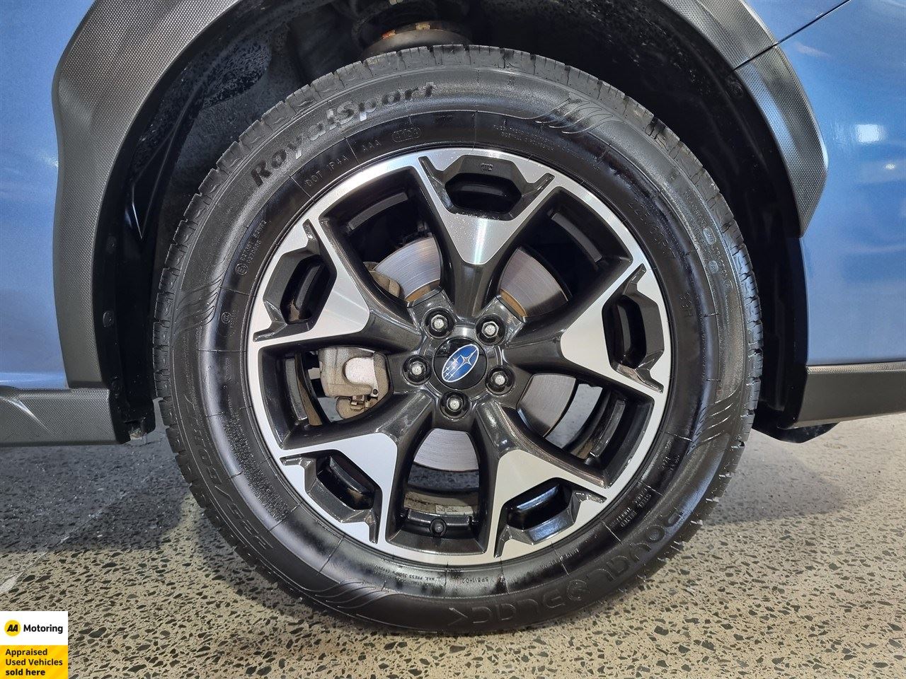 Vehicle image 3
