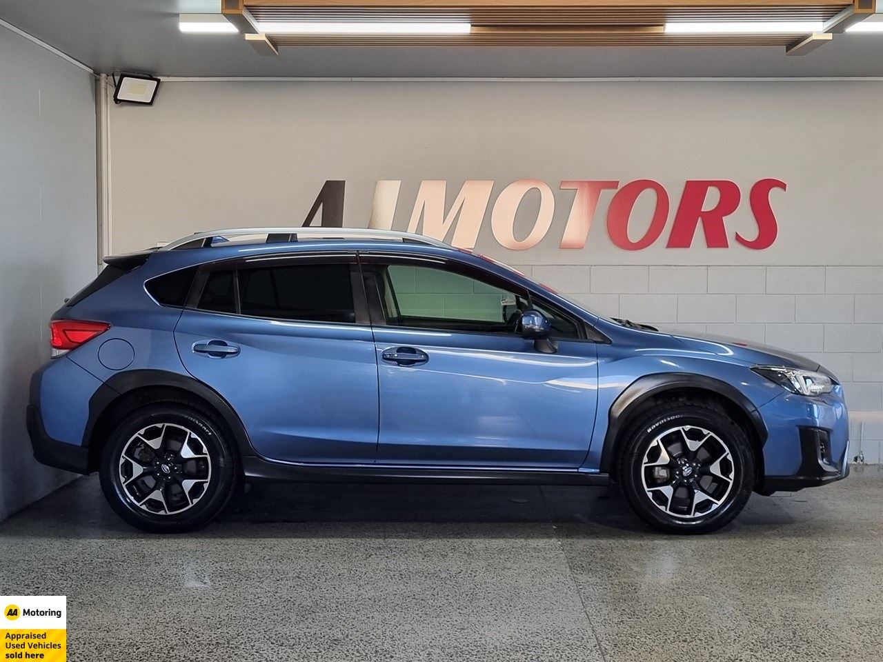 Vehicle image 5