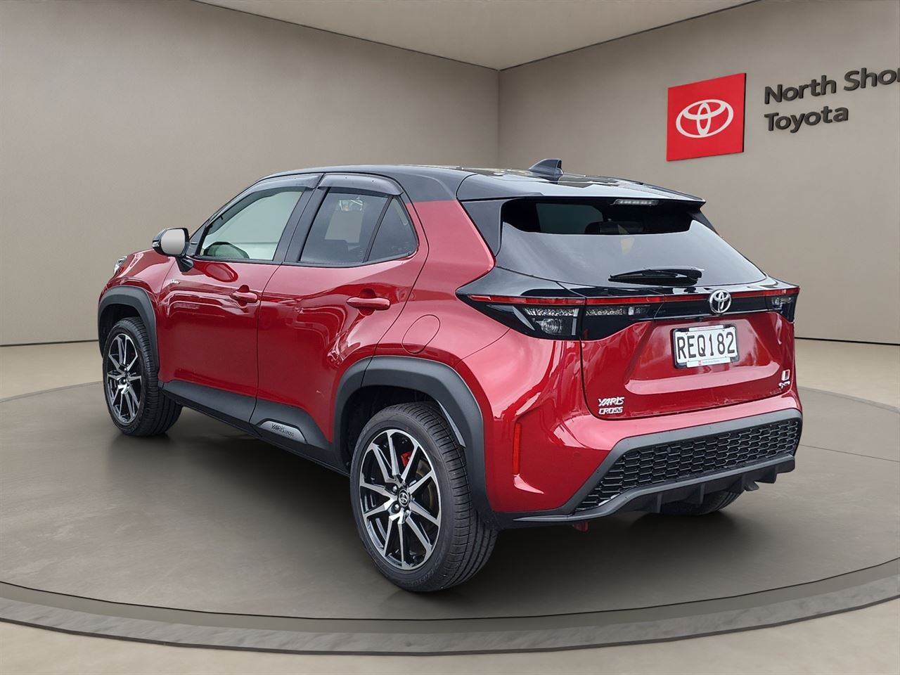 Vehicle image 5