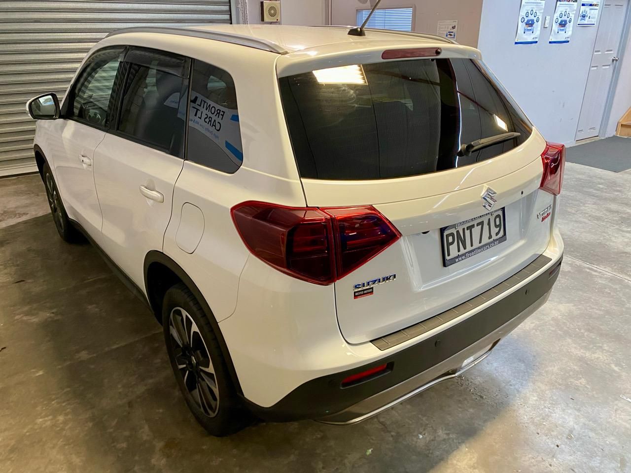 Vehicle image 5