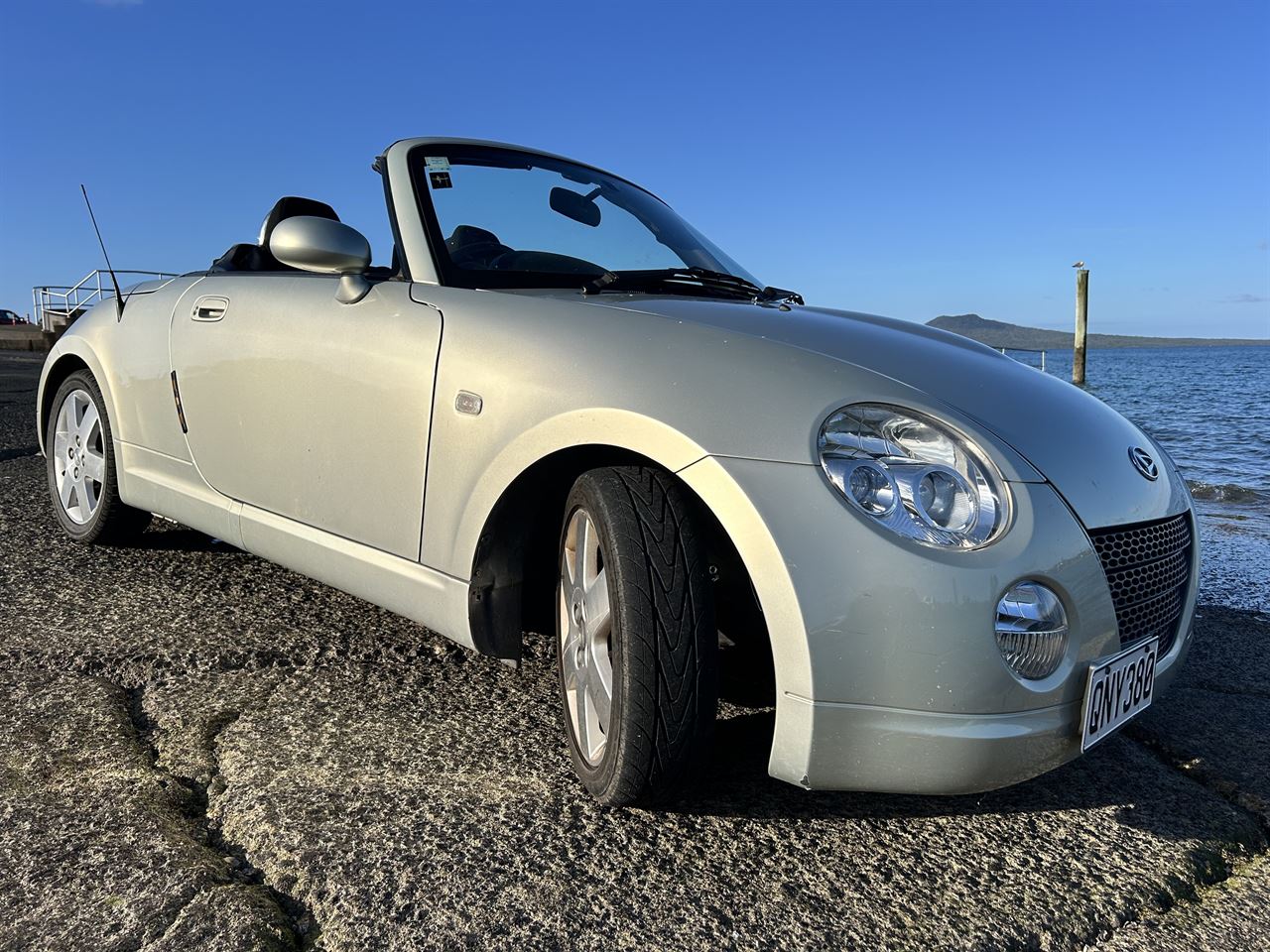 Vehicle image 3