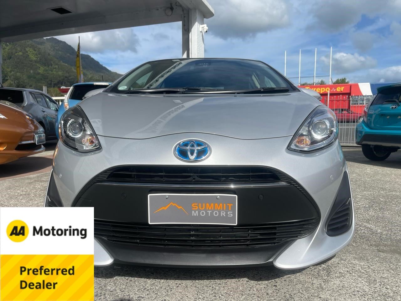Vehicle image 5