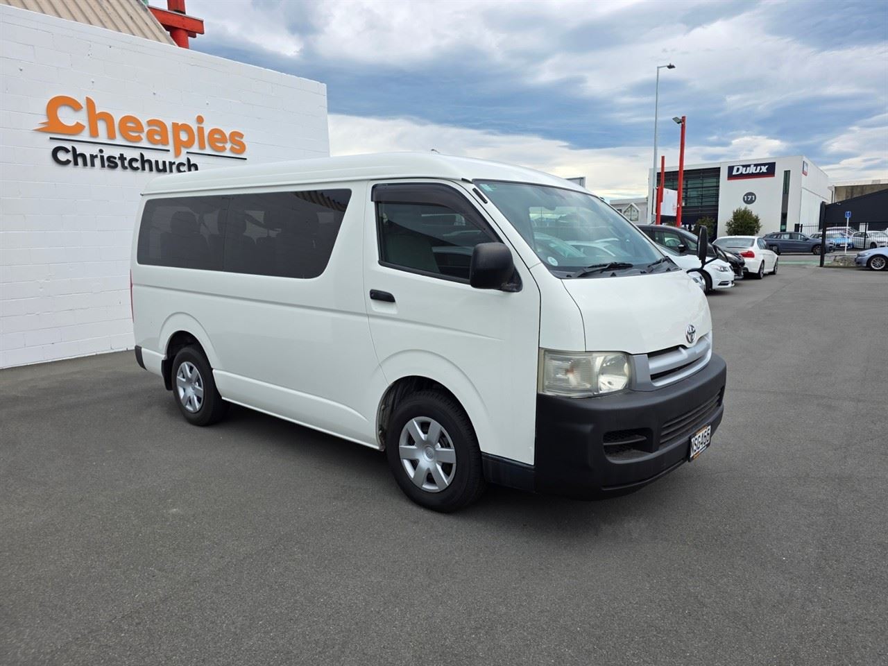 Vehicle image 5