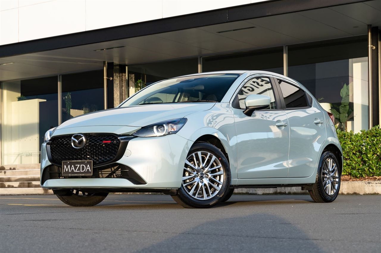 Vehicle image 5