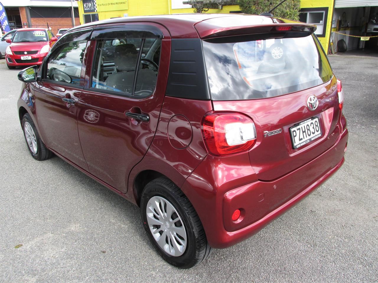 Vehicle image 4