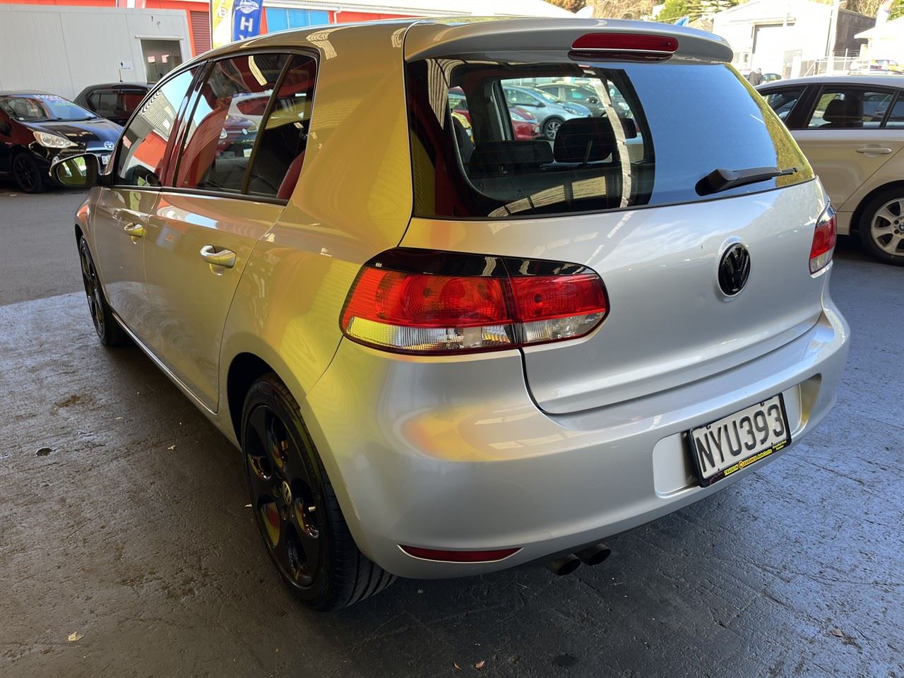 Vehicle image 4