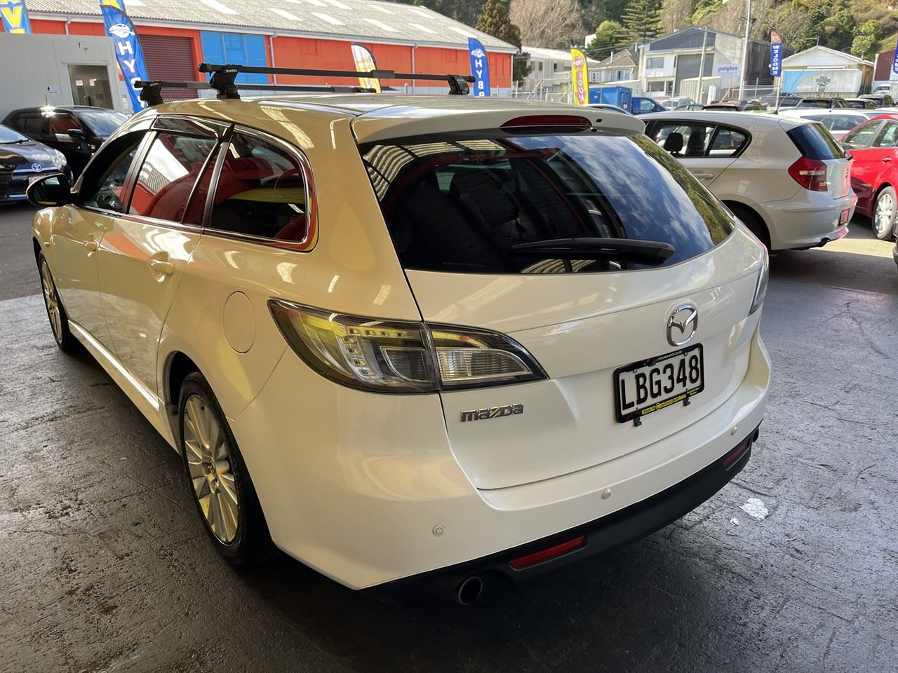 Vehicle image 4
