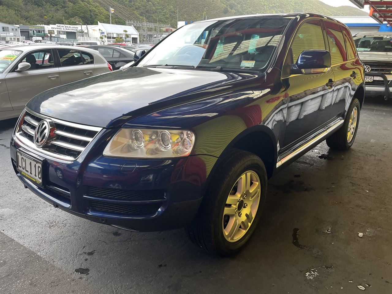 Vehicle image 3