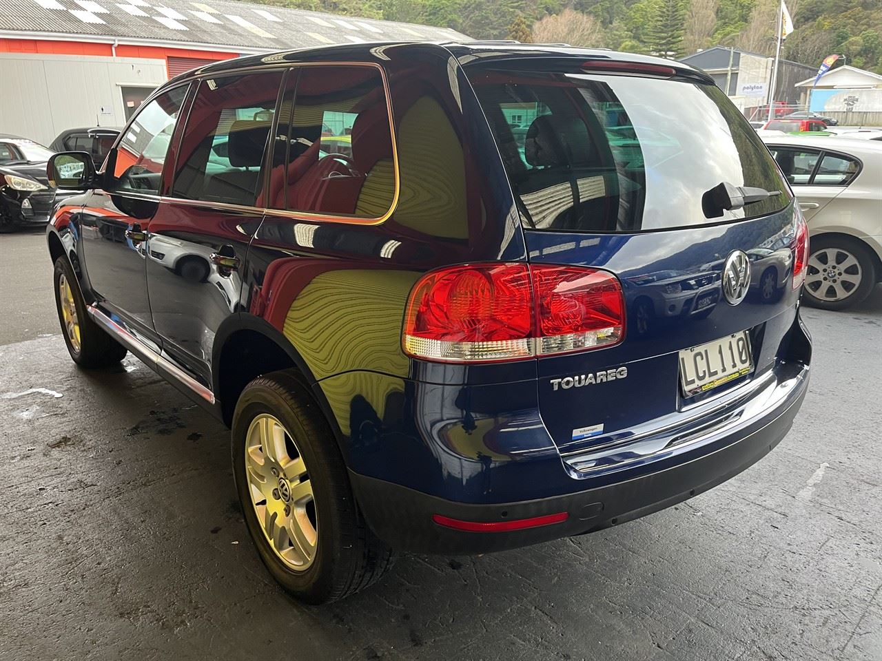 Vehicle image 4
