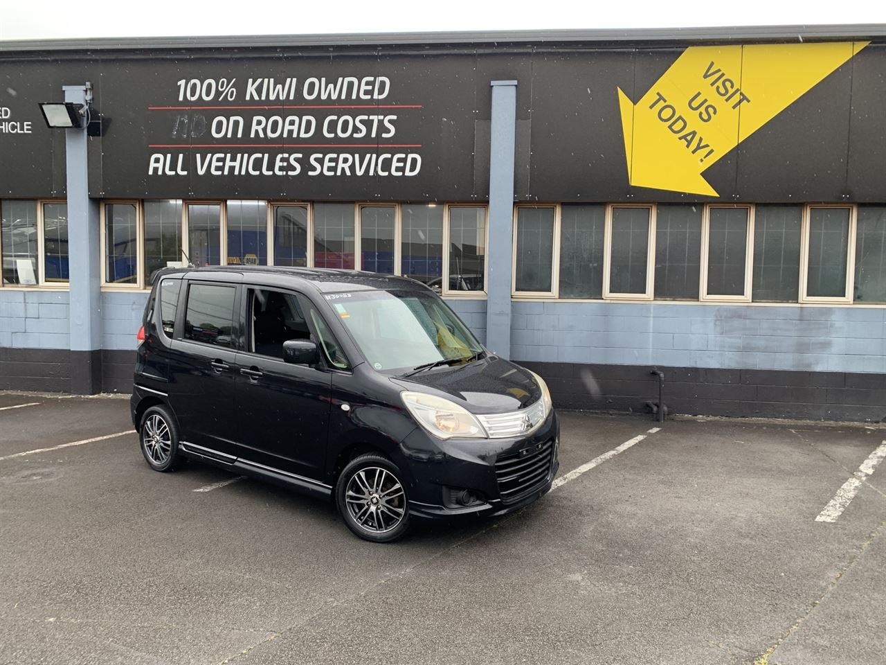 Vehicle image 4